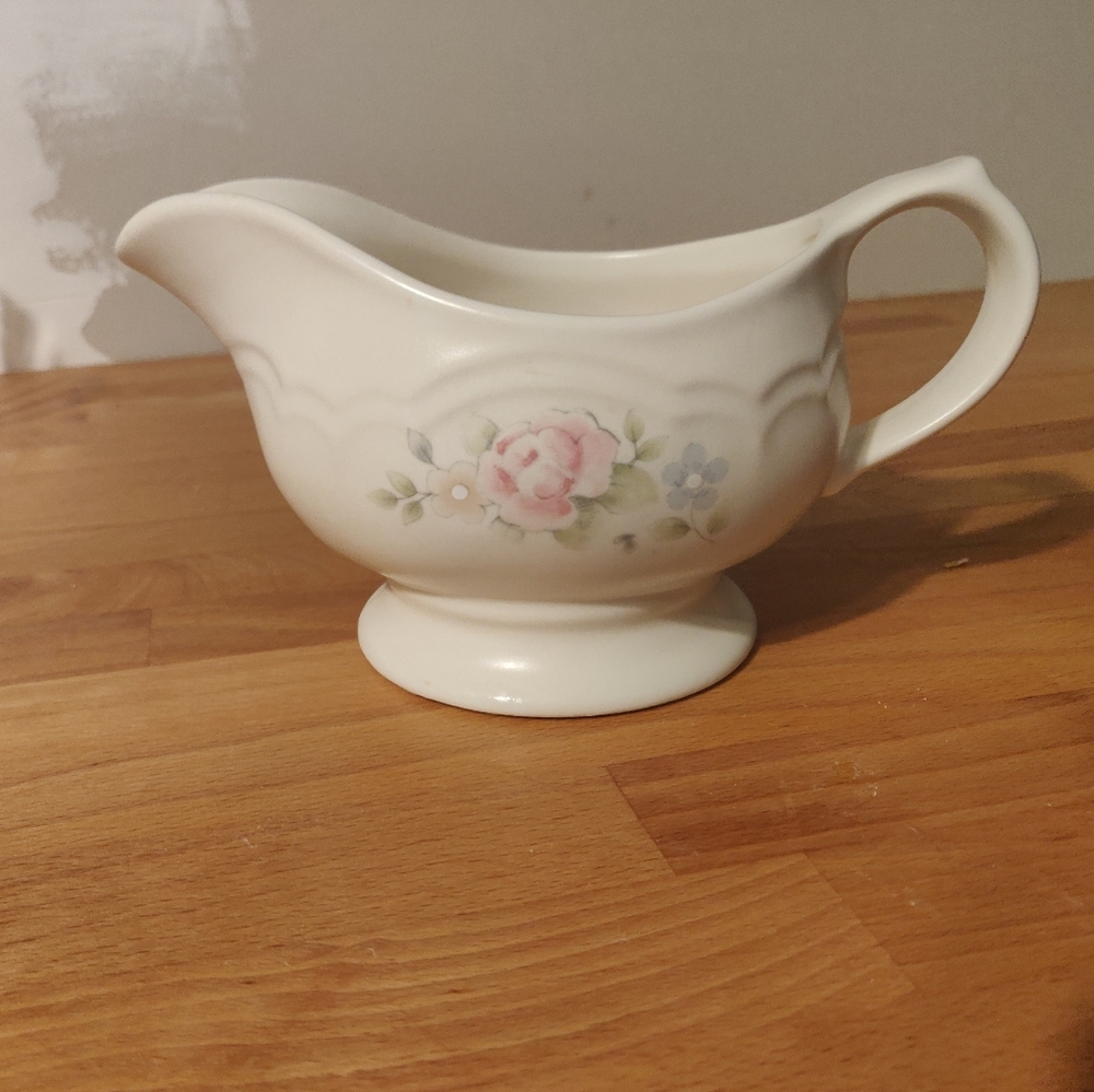 Pfaltzgraff Antique Tea Rose Gravy Boat
